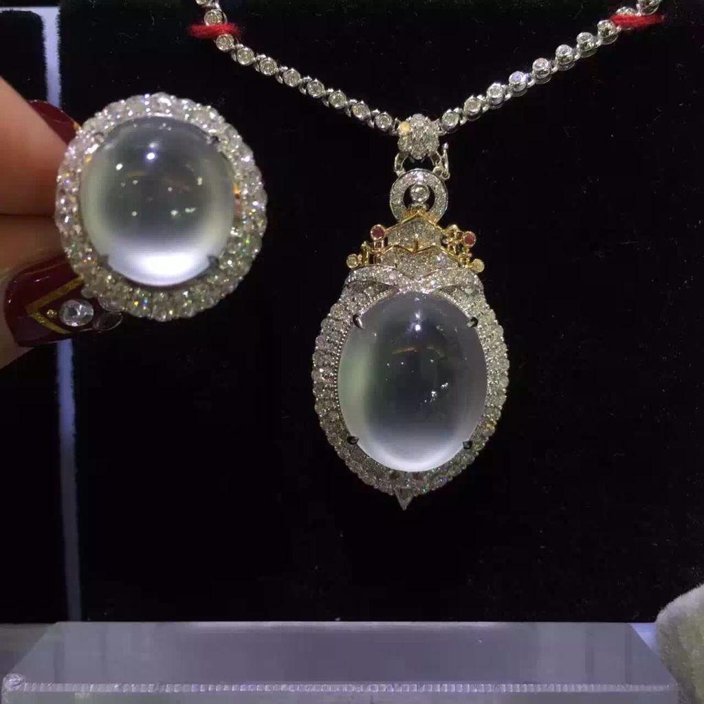 翡翠还会继续涨？接下来会怎么样呢  第4张