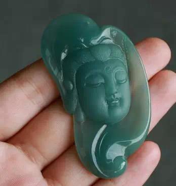 40张图告诉你真正的翡翠长啥样！  第33张