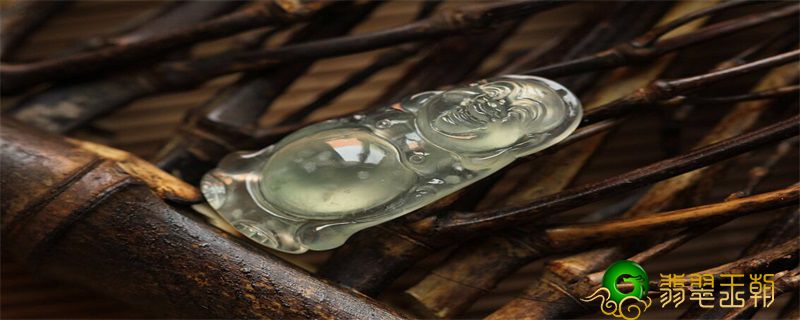 翡翠里面有像雪花是什么？为什么翡翠里有雪花   第1张