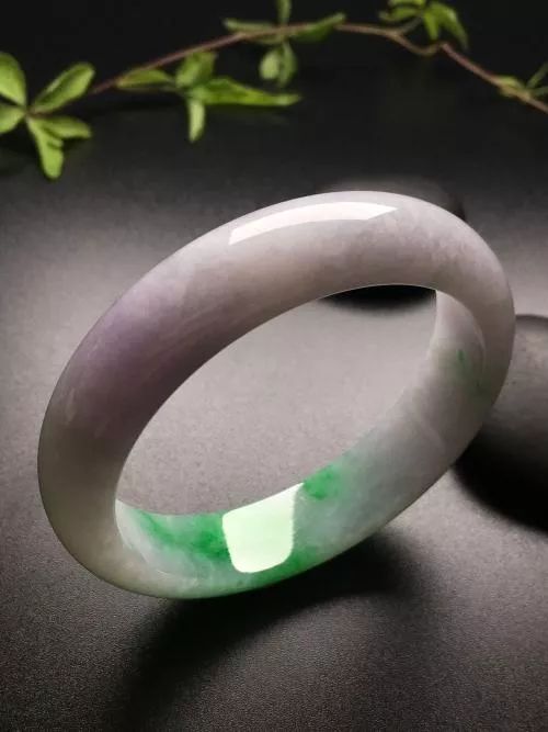 紫罗兰翡翠手镯的价格如何？如何辨别紫罗兰翡翠手镯的真假  第11张