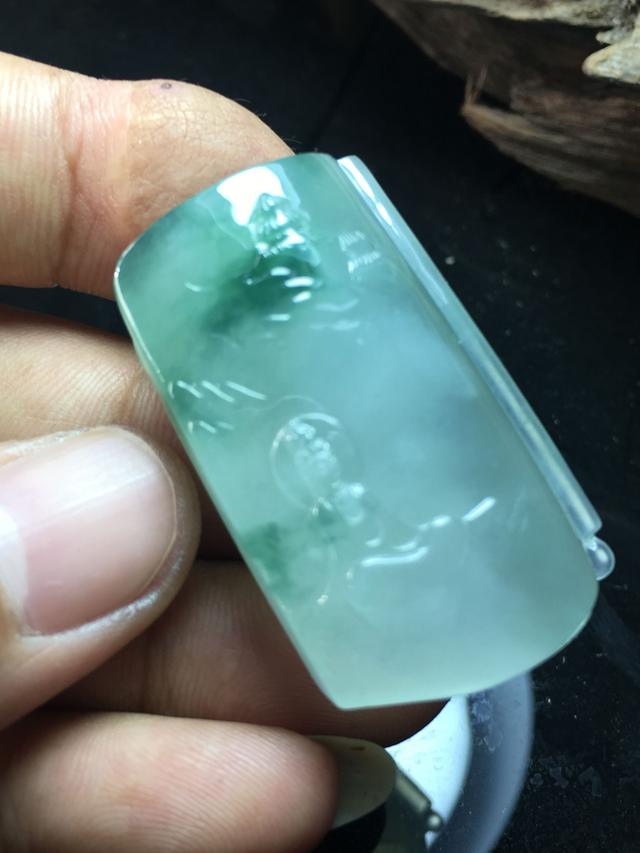 翡翠玉石成品收藏趋势，你买的翡翠收藏价值多高？  第5张