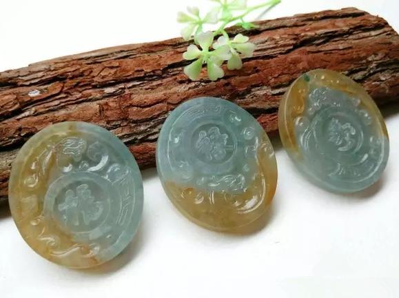 如何保养翡翠糯冰种翡翠切涨不容易，却可以靠手镯芯大涨一次！  第11张