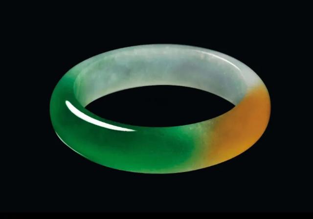 绿翡翠手镯哪里给鉴定翡翠种类你了解多少？  第1张