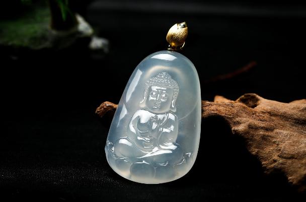 为什么翡翠会掉价变得不值钱？哪些翡翠容易掉价？  第2张