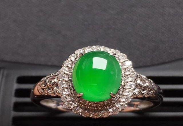 都说翡翠保值适合投资，为何我的翡翠买回来，一直在掉价！！  第1张