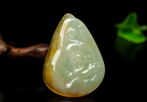 A货翡翠售价500？为何A货翡翠的价值相差如此之大？  第7张