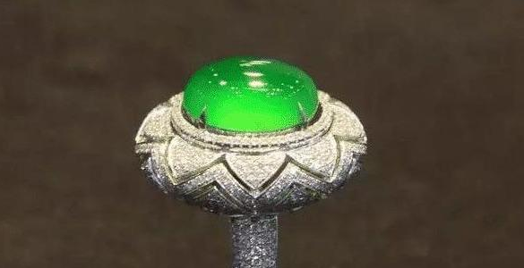 6000万翡翠手镯 价位新型肺炎疫情过后，翡翠行业面临大洗牌！玉商该何去何从……  第3张