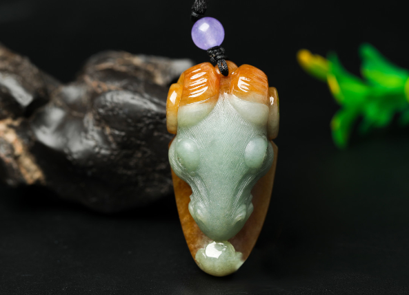 A货翡翠售价500？为何A货翡翠的价值相差如此之大？  第6张