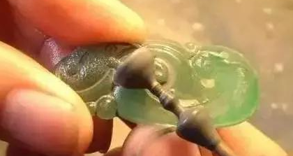 翡翠a货吊坠300元说清楚！玉石的价格到底是怎么定的？  第3张