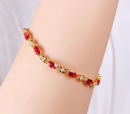 在线鉴别翡翠你要知道必要的一些珠宝色彩的搭配技巧  第2张