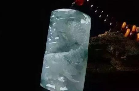 同一款翡翠挂件，男女佩戴的意义并不相同，不要搞乱了   第4张