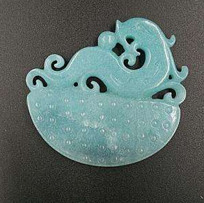 翡翠原石的产地贵翠是什么？它与翡翠一字之差，却有着天壤之别！  第4张