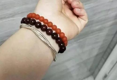 缅甸翡翠矿开采视频珠宝叠戴有禁忌，戴不对竟会毁珠宝？  第4张