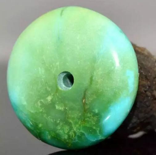 翡翠原石九玉网面包圈、平安扣、苹果圆，你能分得清楚吗？  第1张