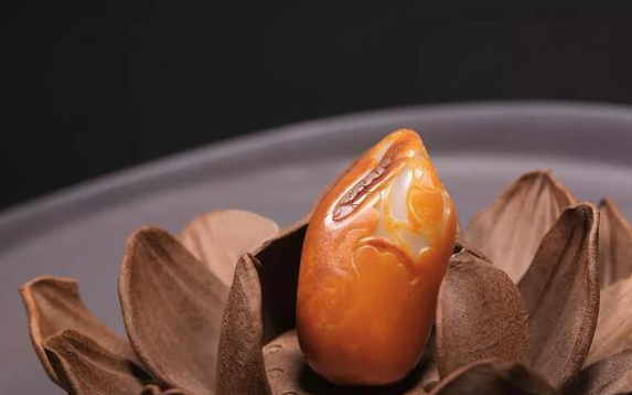 张铁军翡翠是a货么疫情之下，和田玉市场涨跌的最新变化来了  第7张