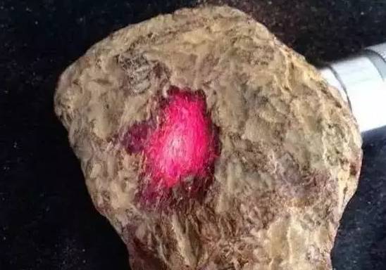 血珀，令人沉醉的那抹红光  第1张