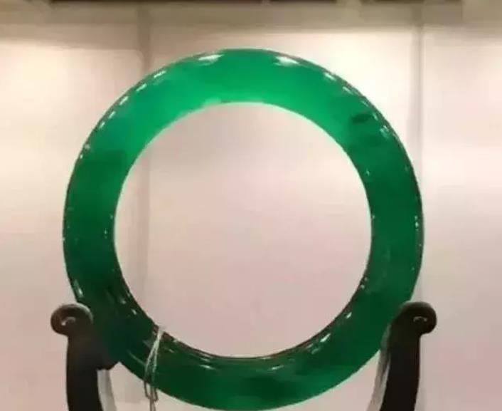 按照翡翠的价格给翡翠定个档，不知您的翡翠在第几档？  第8张