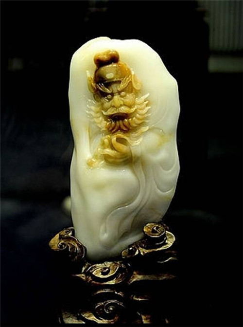 新疆金丝玉愈发疯狂，怎么回事？  第2张