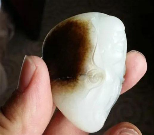 和田玉黑皮籽料为什么深受老玩家宠爱？  第2张