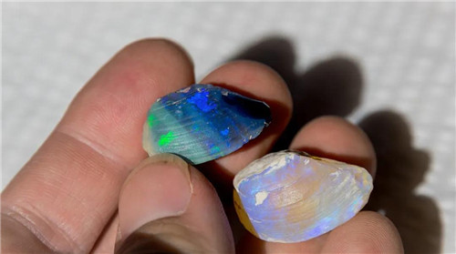 尸体可以变成闪闪发亮的宝石？  第4张