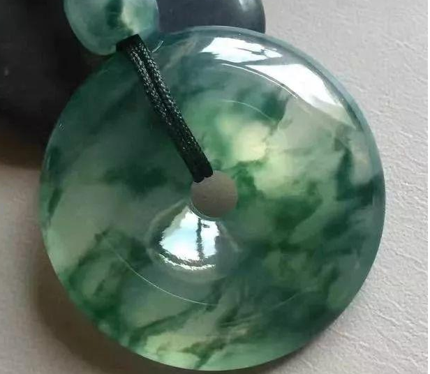 图文并茂教你翡翠的鉴别方法，方法挺牛，你知道吗？   第7张