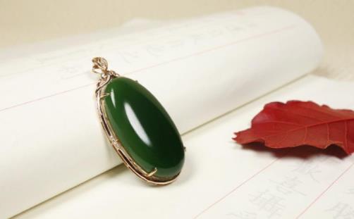 玩和田玉，你更注重雕工还是玉质？  第1张