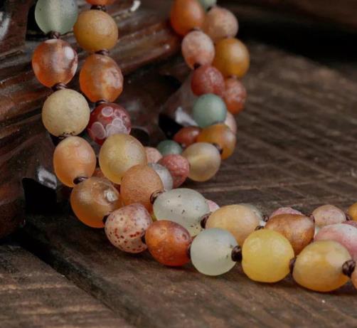 阿拉善奇石迅速影响着奇石界，它有哪些特征？  第2张