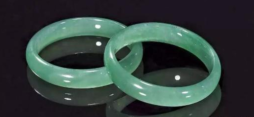 翡翠市场翡翠批发市场中国未来翡翠市场价格将呈现如何的变化？  第3张