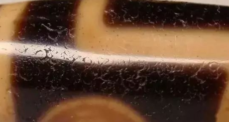 玛瑙中的风化纹是怎么一回事？  第1张