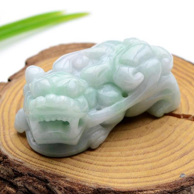 翡翠手镯绿飘紫翡翠玉貔貅有哪些寓意 翡翠玉貔貅的价格 