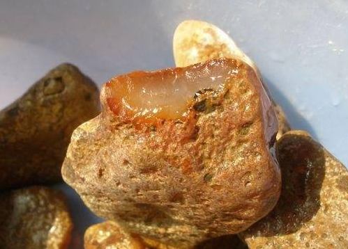 冰彩玉髓真的有收藏价值吗？  第2张