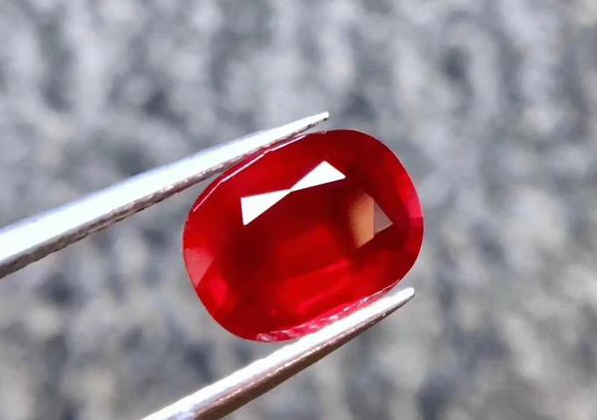 翡翠之塔精校百度网盘1克拉红宝石戒指价格是多少？  第2张