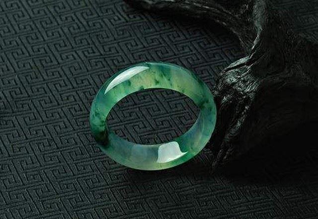 都说翡翠保值适合投资，为何我的翡翠买回来，一直在掉价！！  第3张