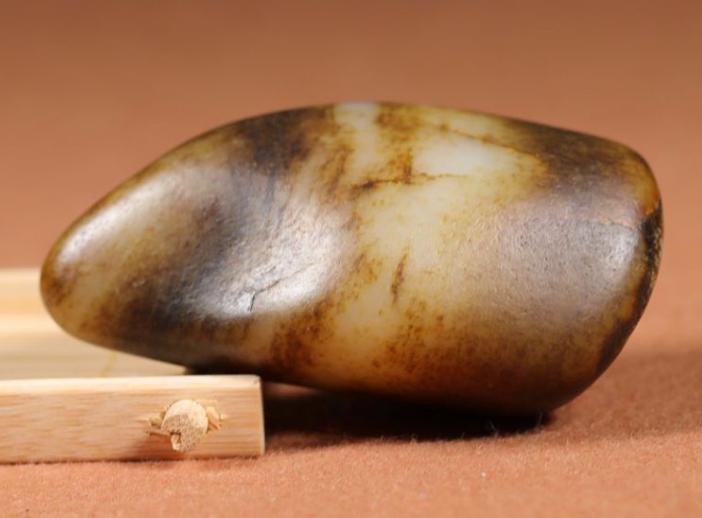 和田玉的籽料价格急剧上升，满级和田玉大料，才是收藏的利器！  第7张