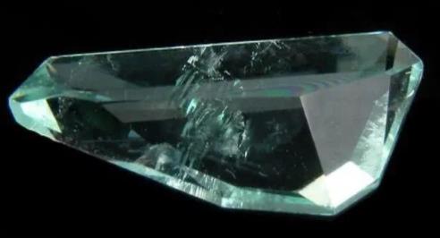 鱼形翡翠吊坠镶嵌盘点世界上那些最稀少最美丽的宝石！  第2张