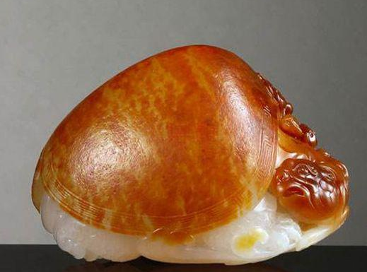 白玉无瑕的翡翠手镯告诉你，玉石真正的价值在那！  第2张