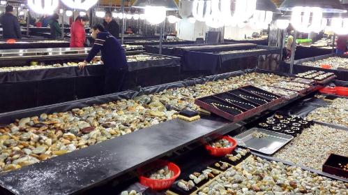 如何看懂籽料的皮色？  第2张