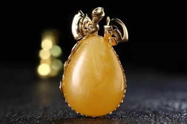 缅甸翡翠公斤料造成琥珀和蜜蜡最大区别的原因  第2张