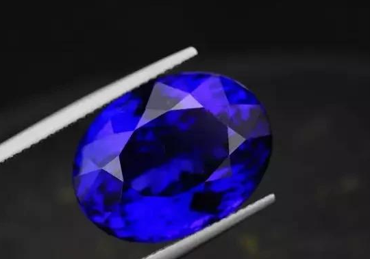 吊坠翡翠玉坦桑矿区宣布修建“长城”！绝矿之前，坦桑石还能涨价多少？  第4张