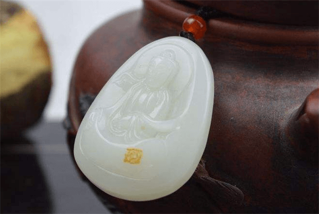 玉有软硬之分，那么什么是硬玉什么是软玉？   第2张