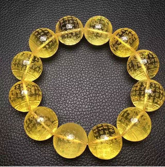 翡翠公盘缅甸原来琥珀和蜜蜡不一样，到底买哪个好？  第5张