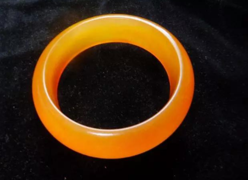 金丝玉价格多少，挑选时需要注意些什么？  第1张