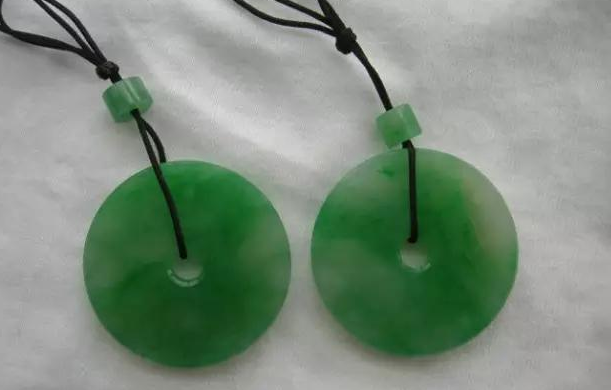 a天然翡翠货翡翠基础知识大纲！  第2张