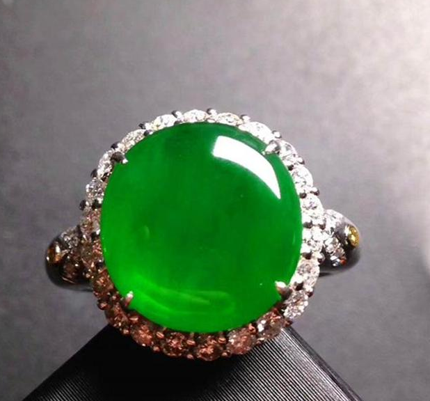 翡翠糯米种手镯价格翡翠挂件的行情你了解吗？今天更新干货哦  第3张