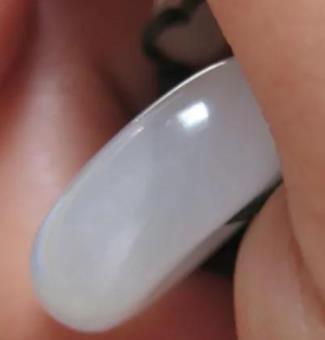 千足金镶翡翠吊坠价格水线是什么，水线对和田玉有影响吗？看看专家是怎么判断的！  第3张