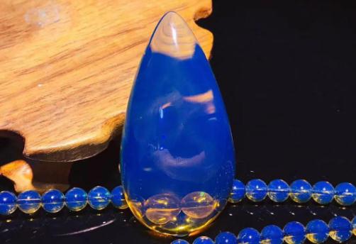 淡绿色冰种翡翠“琥珀之王”都不认识？那还玩什么玉！  第2张