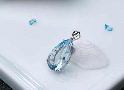 海蓝宝多少钱一克？  第1张