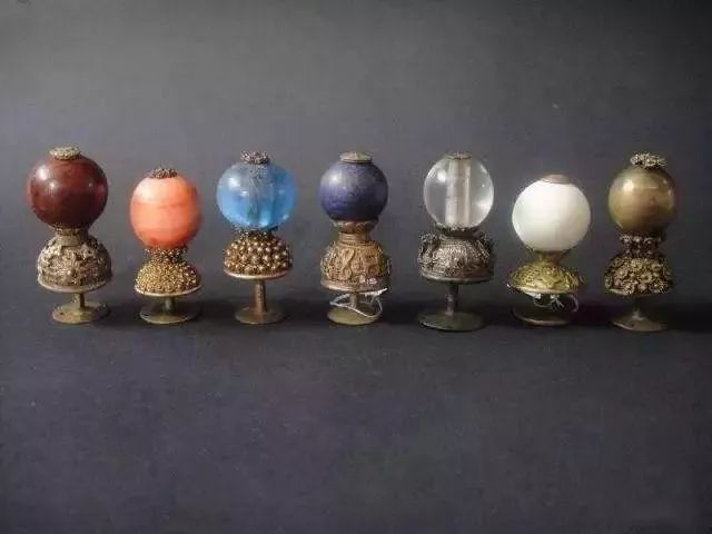 清代官员帽子最高处那颗"顶珠"，到底有多值钱  第1张