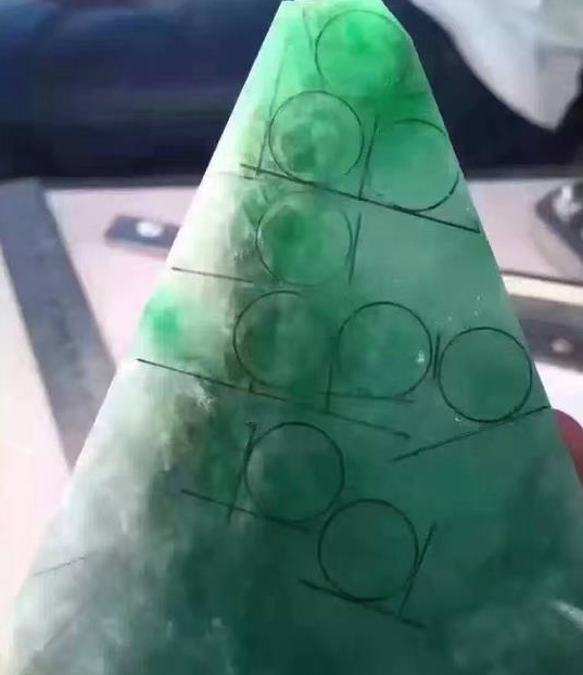 为什么翡翠珠链是翡翠饰品里最贵的？  第3张