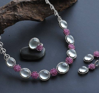 在线鉴别翡翠你要知道必要的一些珠宝色彩的搭配技巧  第4张